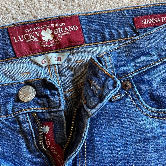 Lucky Cropped Jeans - Picture 2 of 4